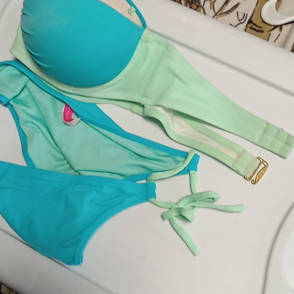 VS Bikini - Picture 4 of 7